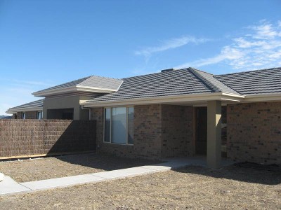 EXECUTIVE HOME Picture