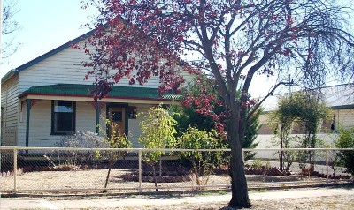 FAMILY HOME CLOSE TO CBD Picture