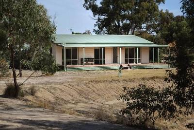 UNIQUE LIFESTYLE PROPERTY CLOSE TO CITY Picture UNIQUE LIFESTYLE PROPERTY CLOSE TO CITY Picture