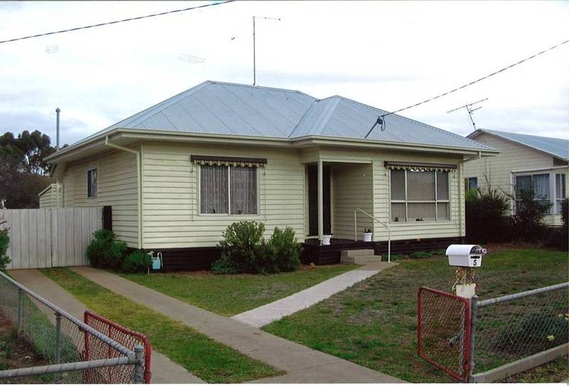 UNDER OFFER / UNDER CONTRACT Picture 1