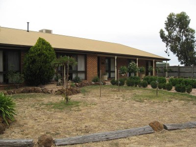 FAMILY HOME - RURAL OUTLOOK Picture