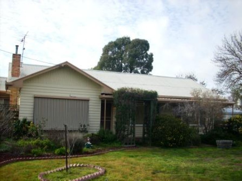 NEAT WEST AREA HOME Picture 1