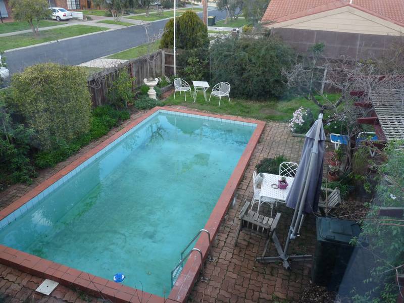 UNDER OFFER/ UNDER CONTRACT Picture 2