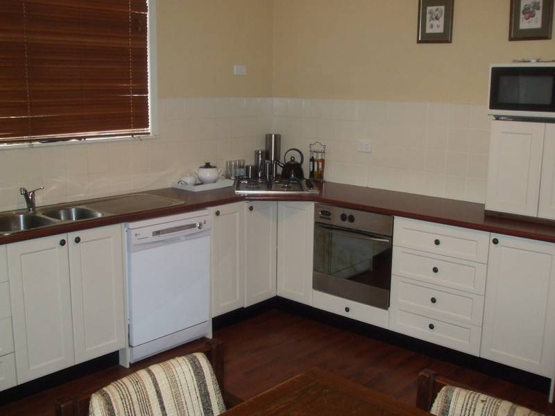 UNDER OFFER/ UNDER CONTRACT Picture 2