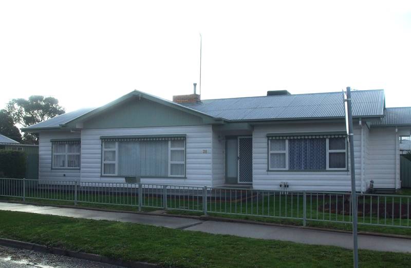 WEST AREA HOME WITH 4 BEDROOMS Picture 1