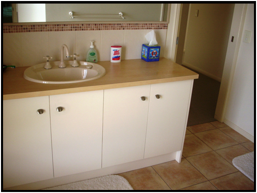 Barnes Boulevard Town House Picture 3