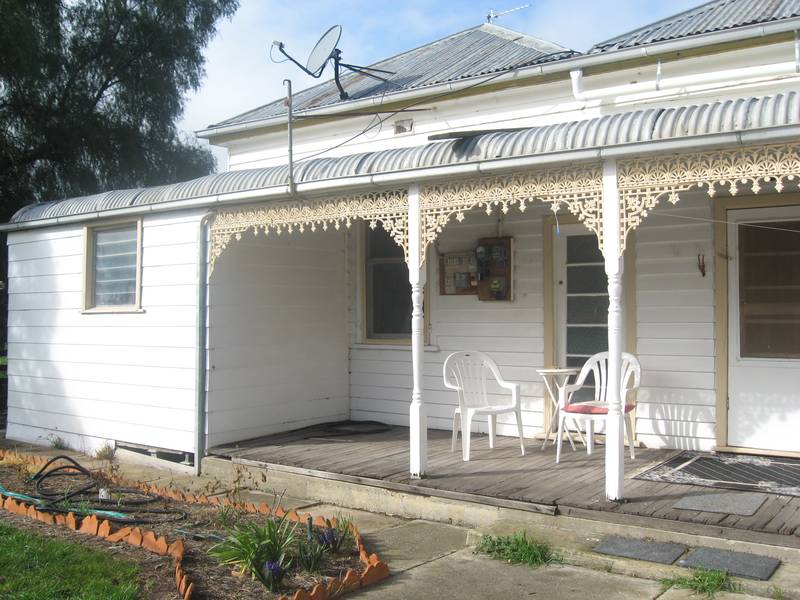 Country Living Picture 2