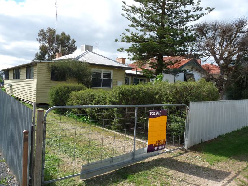 UNDER OFFER/ UNDER CONTRACT Picture 3