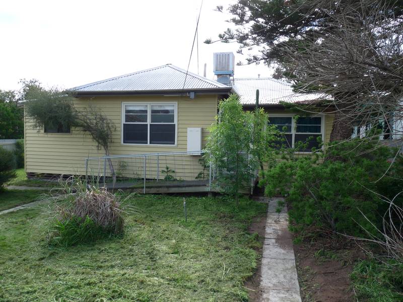 UNDER OFFER/ UNDER CONTRACT Picture 2