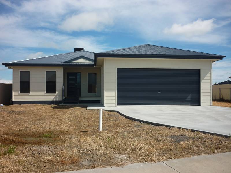 Brand New Family Home Picture 1