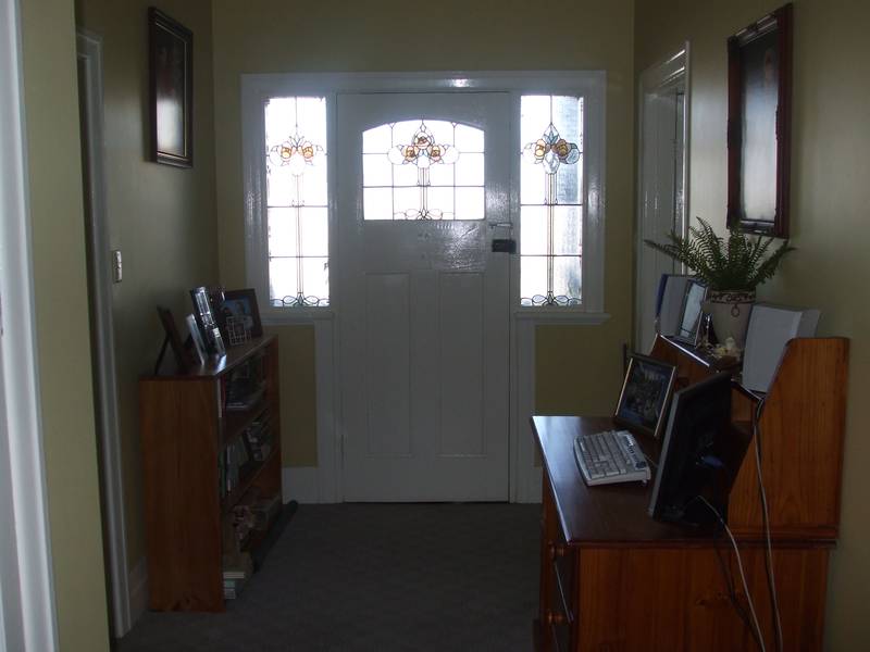 GET IN FOR YOUR CHOP Picture 2