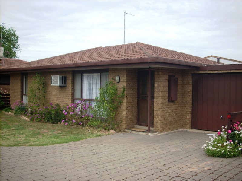 A BLOCK FROM THE MAIN ST Picture 1