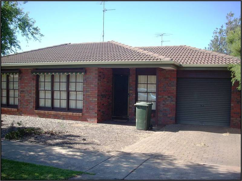 LOW MAINTENANCE UNIT CLOSE TO CBD Picture 1