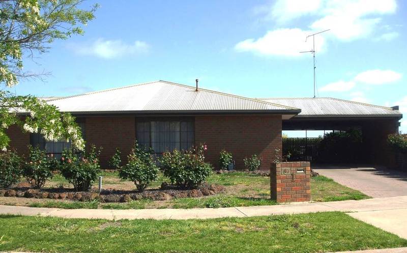 QUIET COURT LOCATION Picture 1