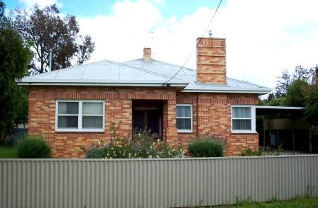 PERFECT FAMILY LIVING Picture 1