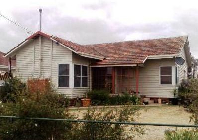 RENOVATED FAMILY HOME Picture 1