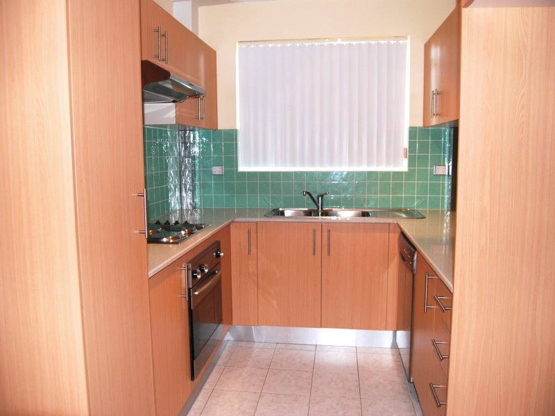 BATHED IN SUNSHINE Picture 3