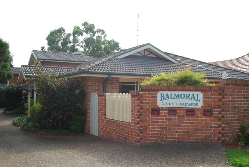 Modern Townhouse Picture 1