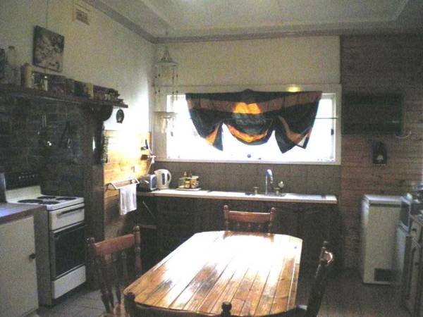 COUNTRY HOME- JEPARIT Picture