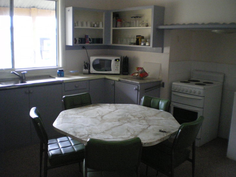 IDEAL GETAWAY Picture 2