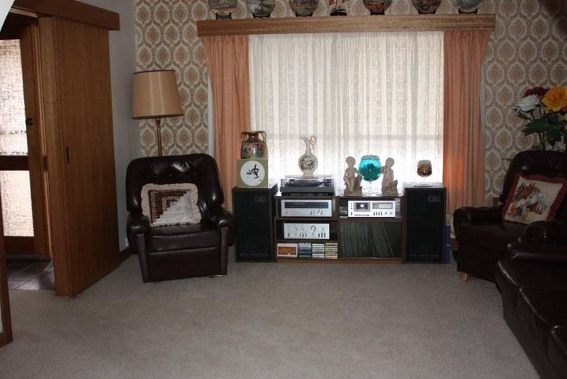 LOCATION LOCATION (GOOD PRICE) Picture 3