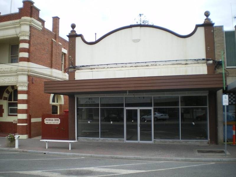 COMMERCIAL-
LEASE AVAILABLE -WARRACKNABEAL Picture 1
