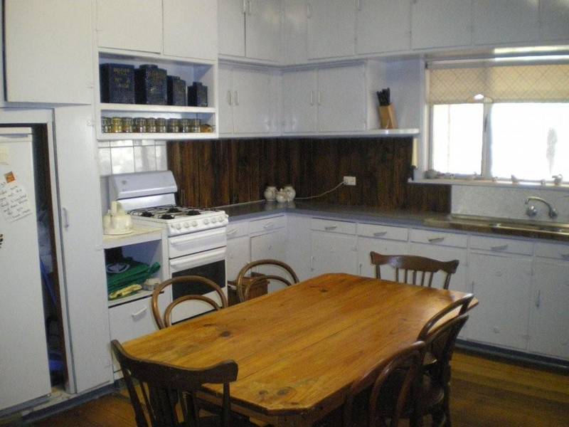 ROOM FOR EVERYONE Picture 2