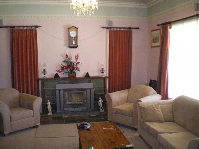 ROOM FOR EVERYONE Picture 3