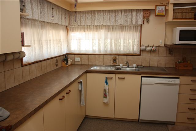 SUPRISED BY THE SIZE Picture 2