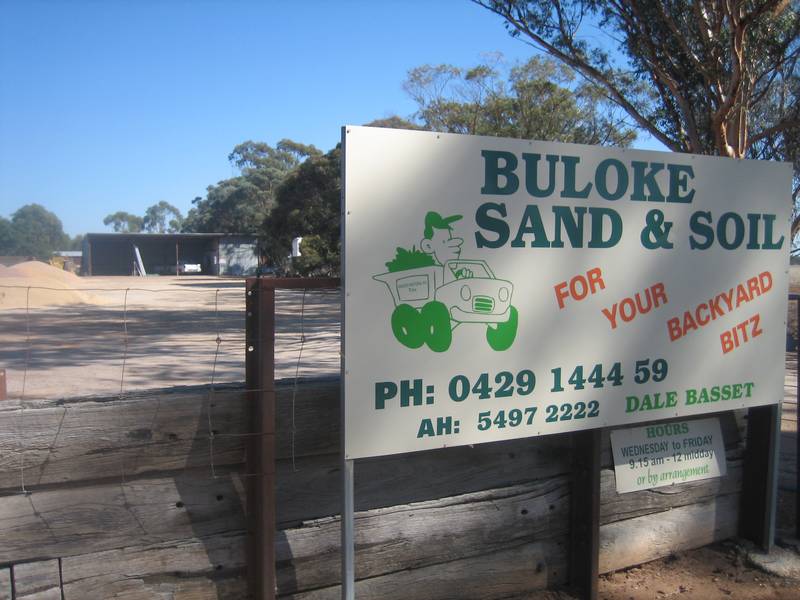 AUCTION SATURDAY 23RD MAY 2009 10.00 AM
BULOKE SAND & SOIL - BORUNG HIGHWAY DONALD Picture 1