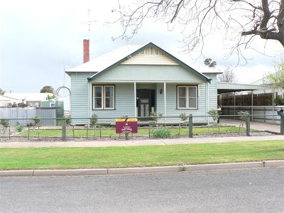FAMILY HOME IN A GREAT NEIGHBOURHOOD Picture