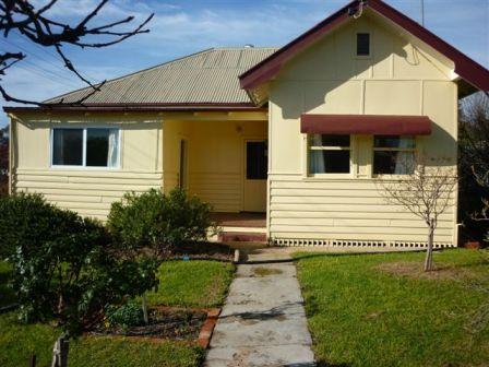 Corner with Double Block in Well Established Garden Picture 2