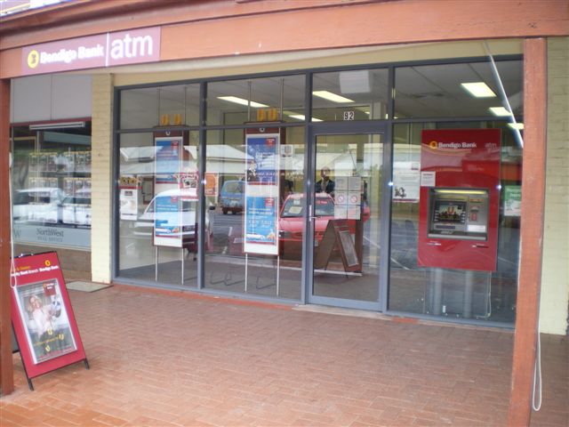 BUY THE BANK Picture 1