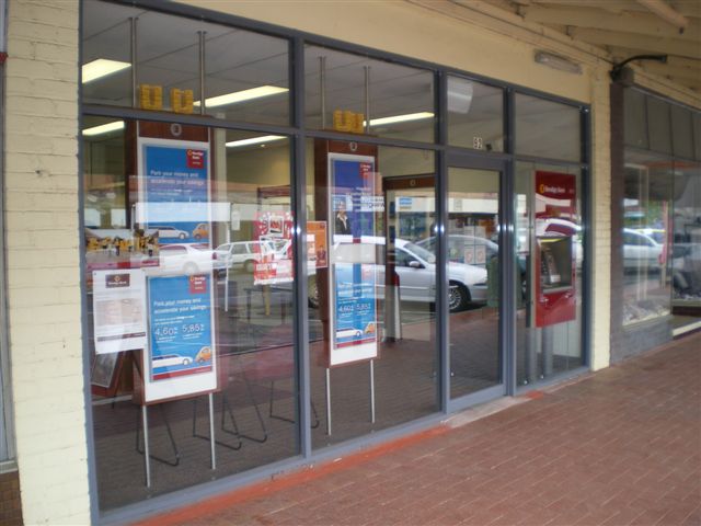 BUY THE BANK Picture 3