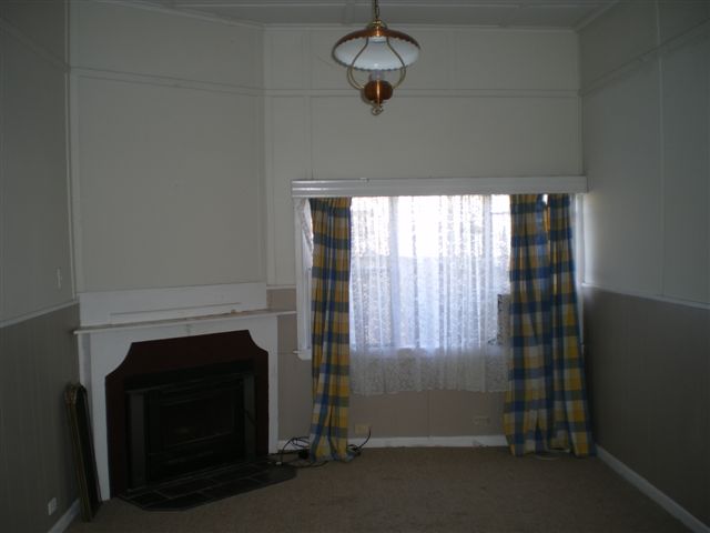 OPPORTUNITIES GALORE! Picture 3