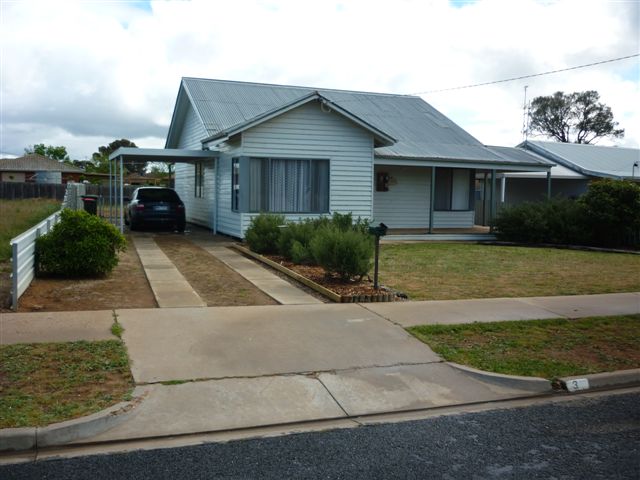 IDEAL FIRST HOME OR INVESTMENT PROPERTY - SECOND PRICE REDUCTION!0 Picture 2