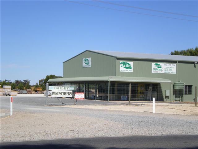 INDUSTRIAL ESTATE Picture 3