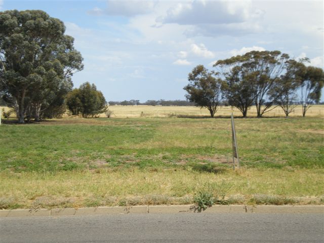 LOCATION- LOCATION- INDUSTRIAL BLOCK Picture 1