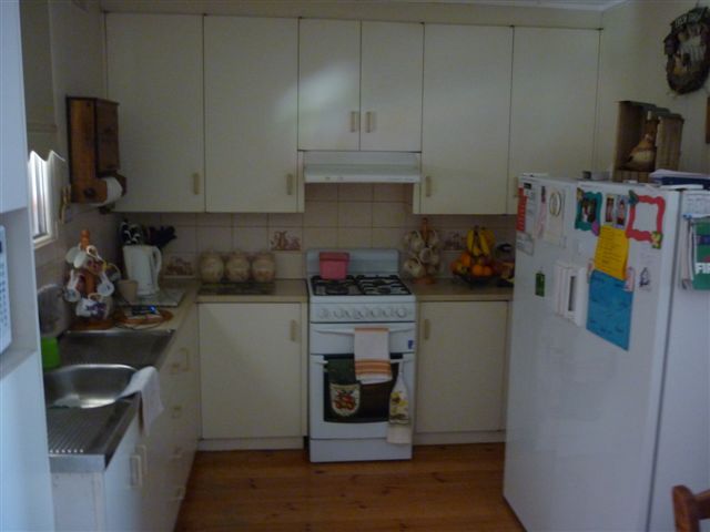 Tidy Home & Bungalow Package in a Neat Yard Picture 3