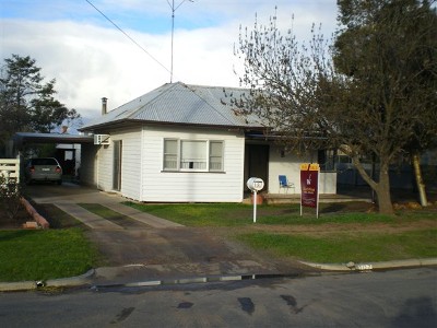 INVESTMENT GEM- CHECK OUT THE PRICE! Picture INVESTMENT GEM- CHECK OUT THE PRICE! Picture