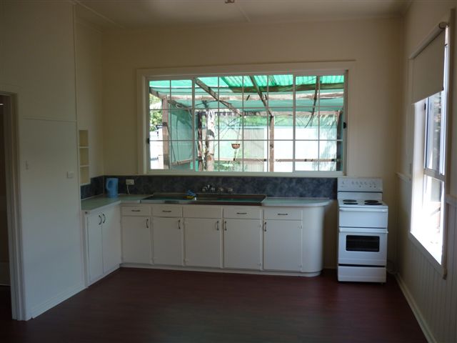 CUTE COZY AND COMFY! Picture 2