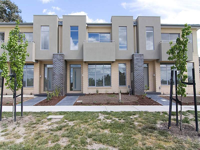 TOWNHOUSE LIVING Picture TOWNHOUSE LIVING Picture