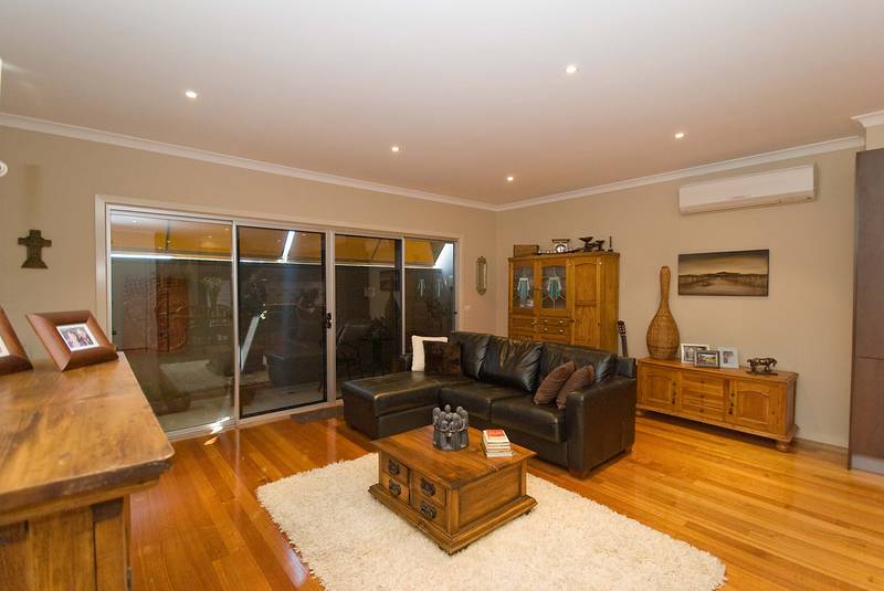 CONTEMPORARY / CONVIENIANT Picture 2