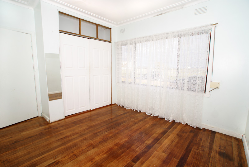 LARGE BLOCK & OUTSTANDING LOCATION Picture 3