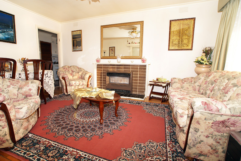 CORNER THE MARKET Picture 2