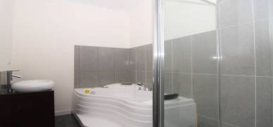 DESIGNED WITHOUT CLUTTER OR COMPROMISE Picture 3