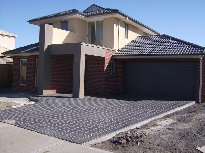 PICTURE YOURSELF HERE Picture 1