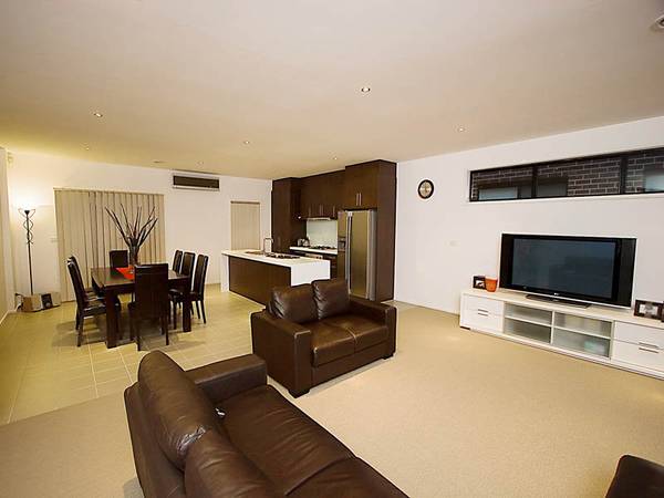 Exceptional Lifestyle and Contemporary Architectural Brilliance. Picture