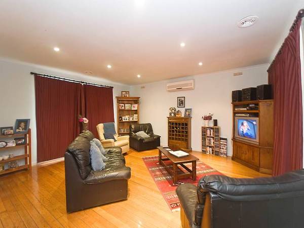 DRINKS BY THE POOL? Picture