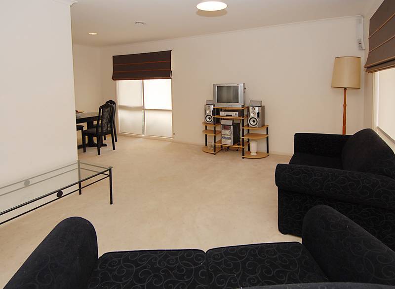 THE PERFECT FIRST HOME Picture 3